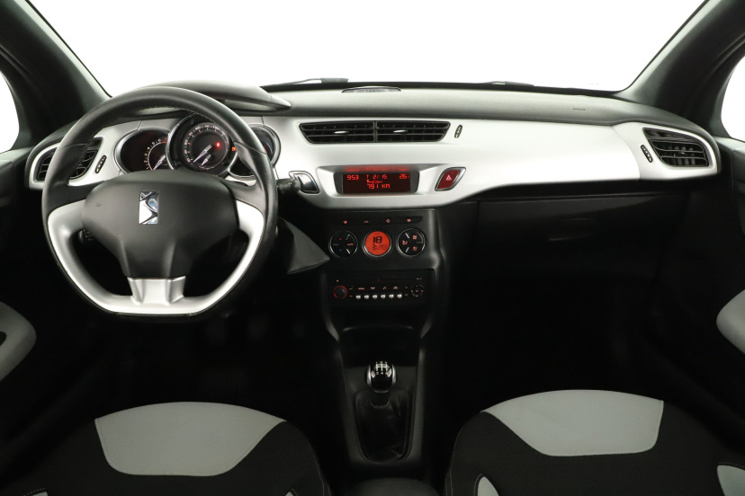 Citroen DS3, 2011