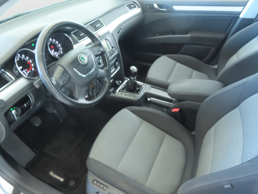 Škoda Superb, 2013