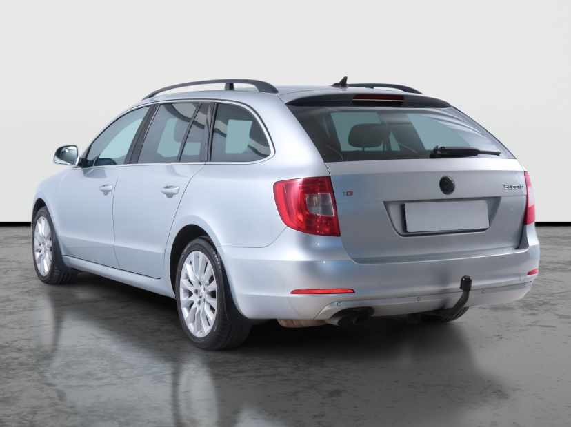 Škoda Superb, 2013