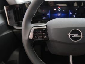 Opel Astra - 2024