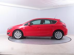 Opel Astra - 2014