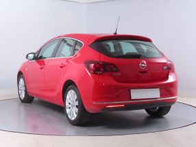 Opel Astra - 2014