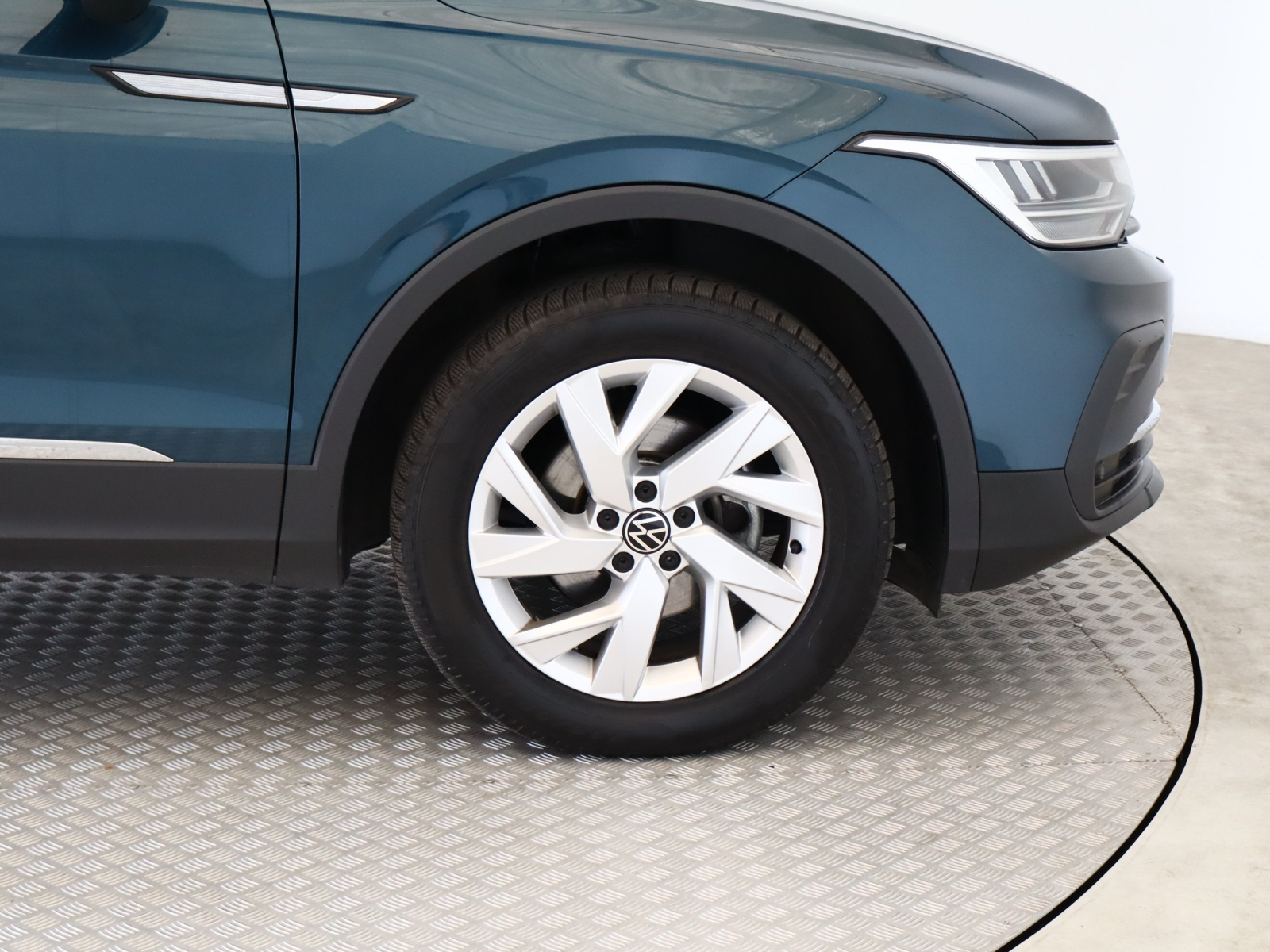 Volkswagen Tiguan - 2022