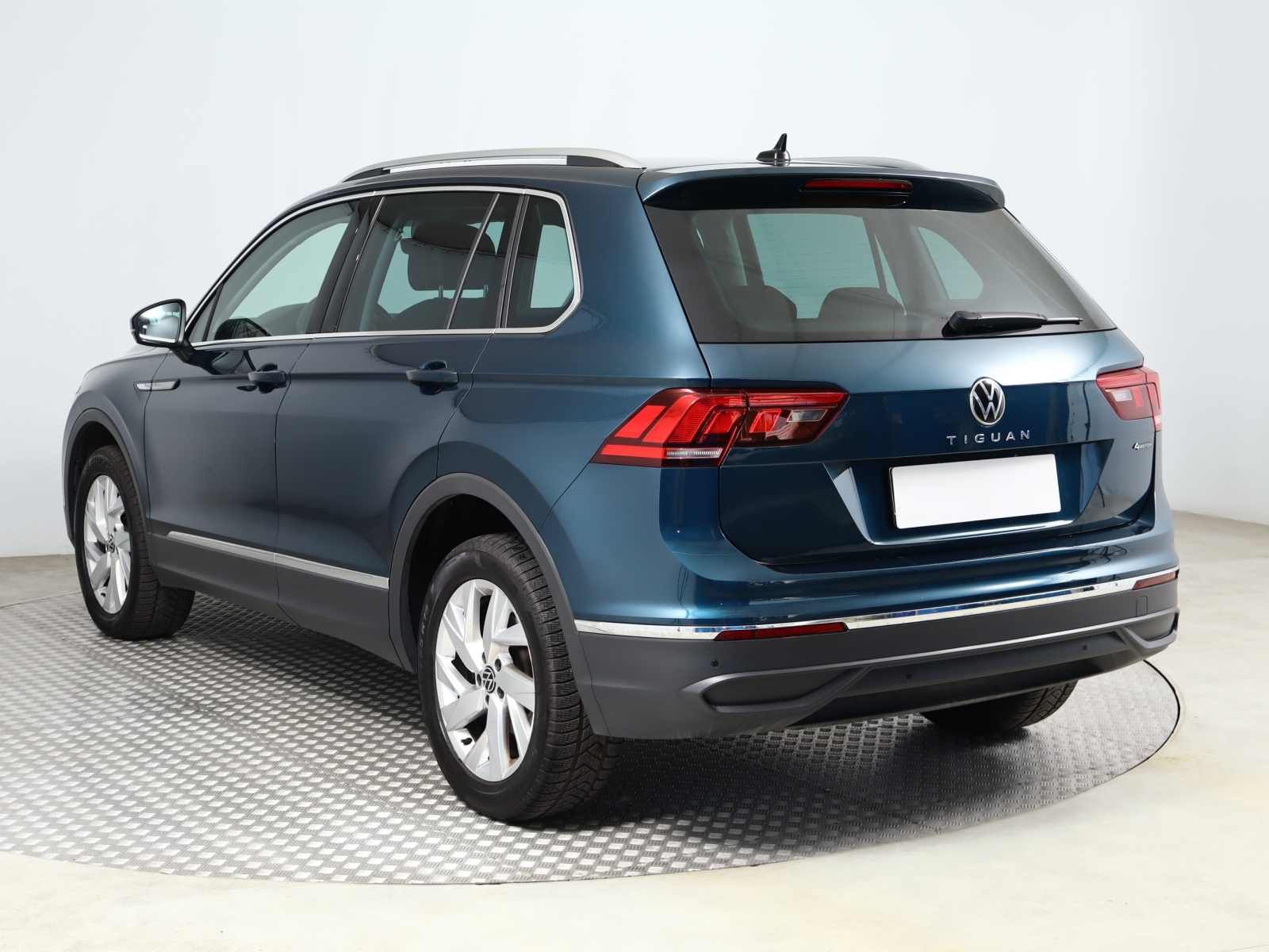 Volkswagen Tiguan - 2022