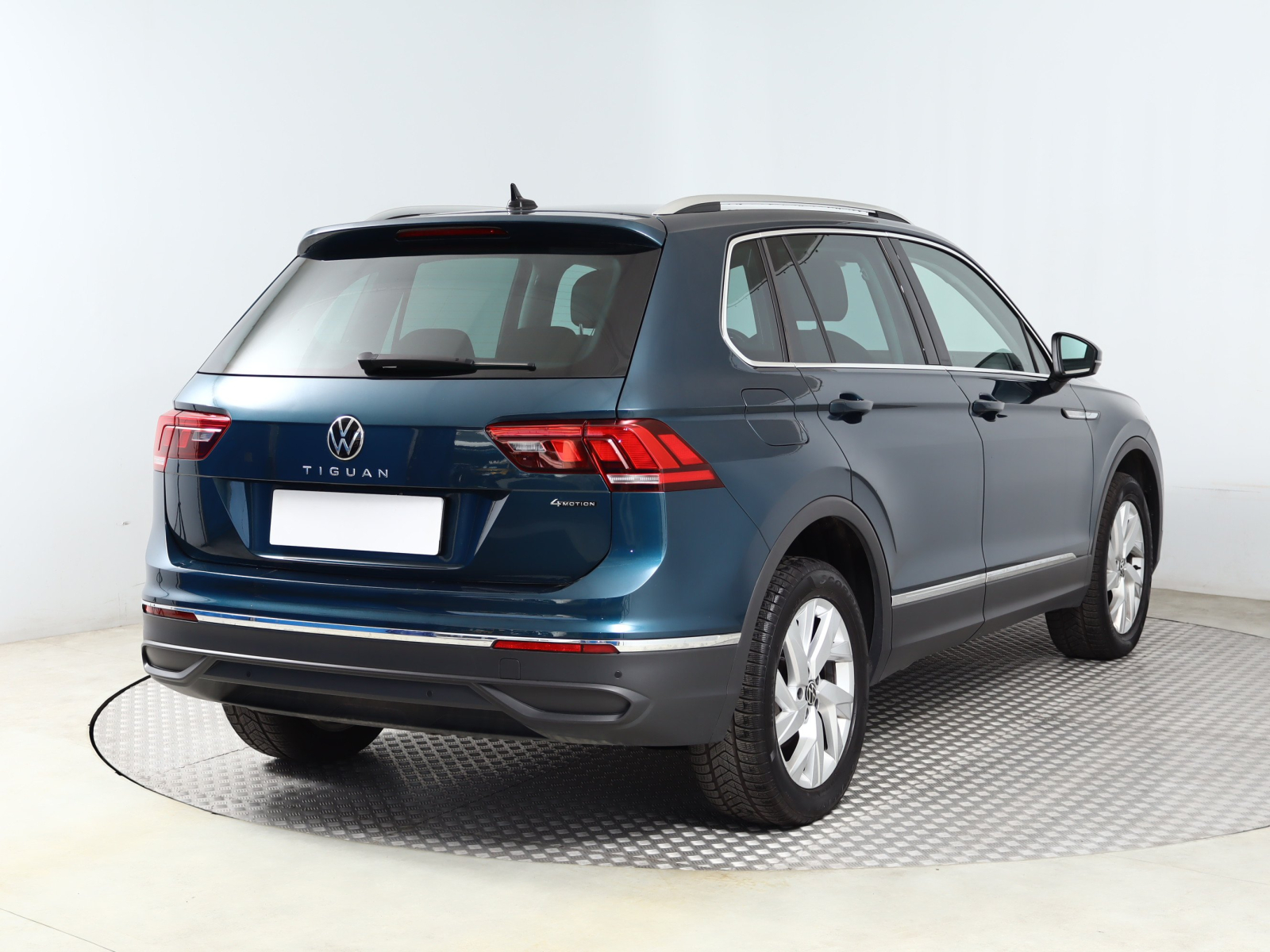 Volkswagen Tiguan - 2022