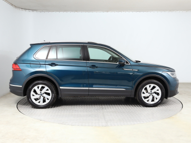 Volkswagen Tiguan - 2022