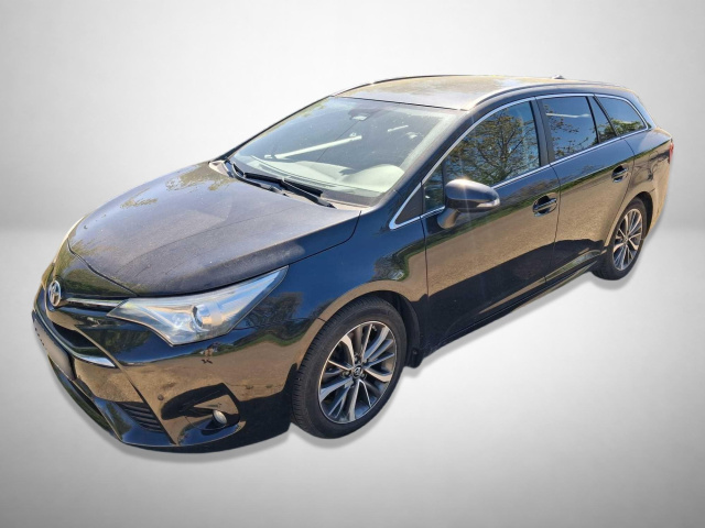 Toyota Avensis 2015