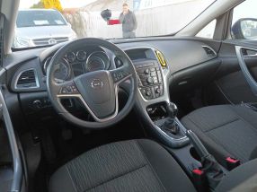 Opel Astra - 2014