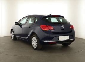 Opel Astra - 2014