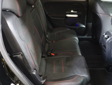 Mercedes-Benz GLB - 2024