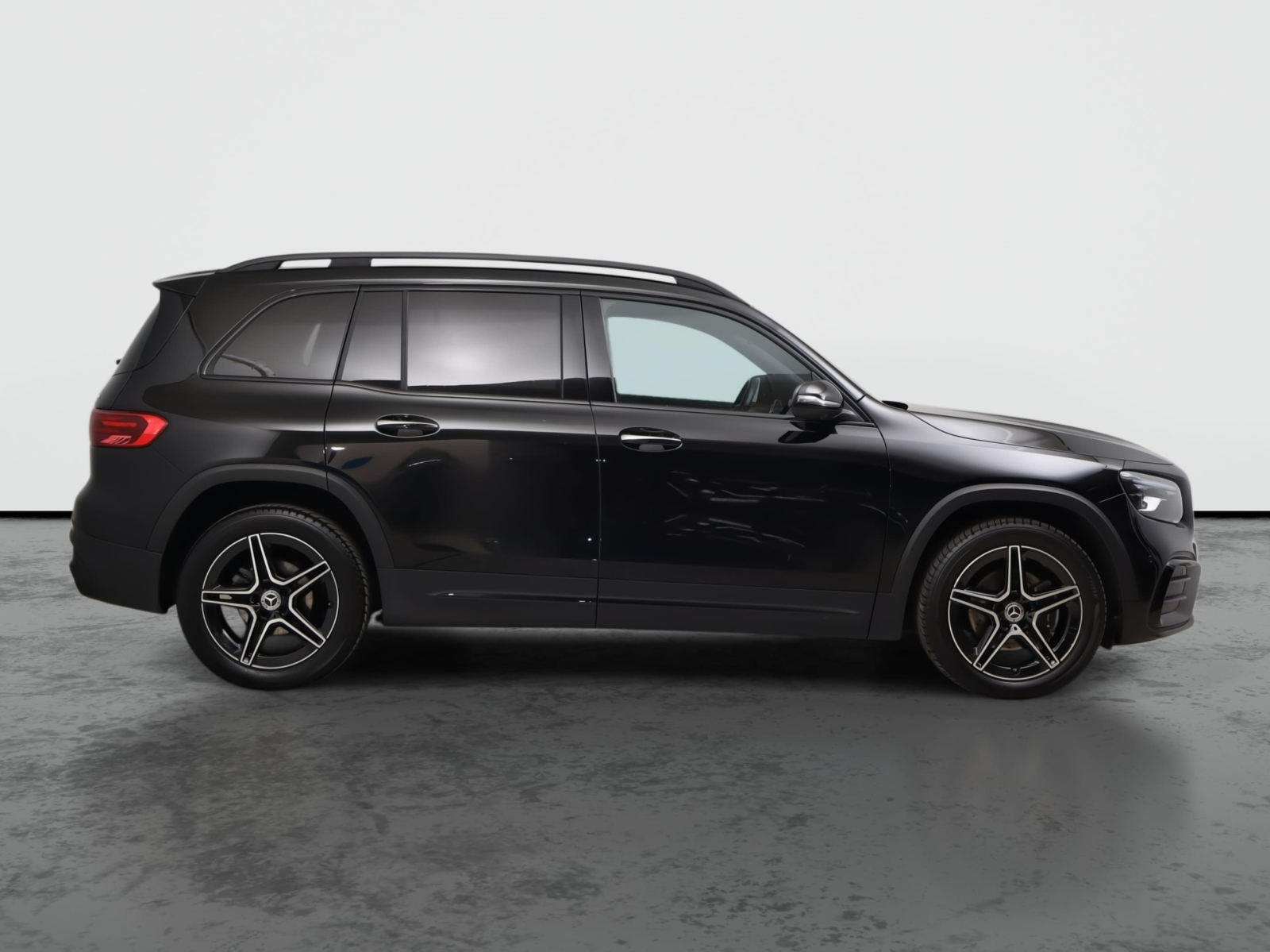 Mercedes-Benz GLB - 2024
