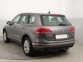 Volkswagen Touareg - 2015