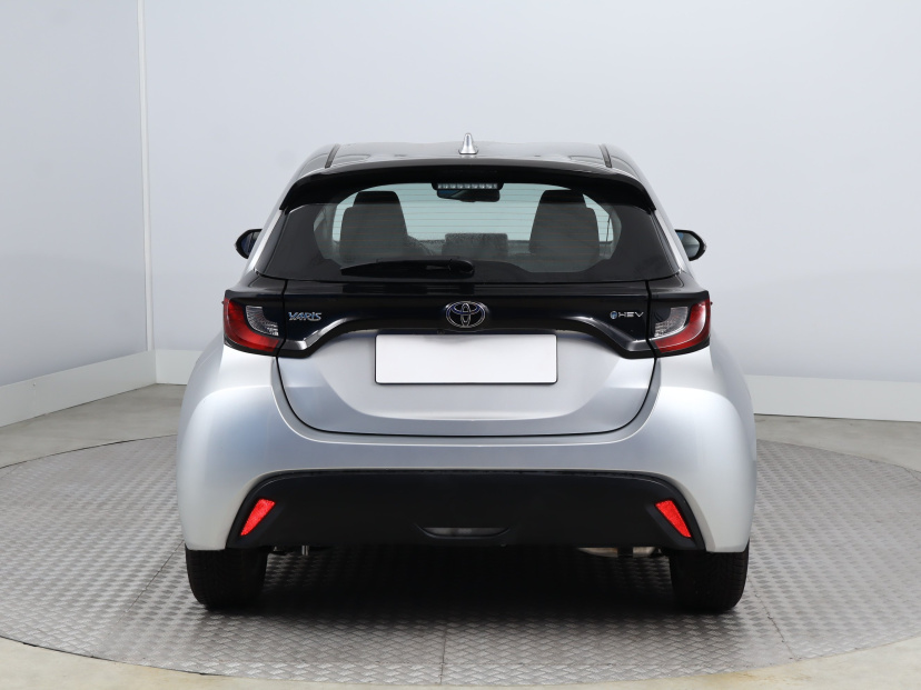 Toyota Yaris, 2024