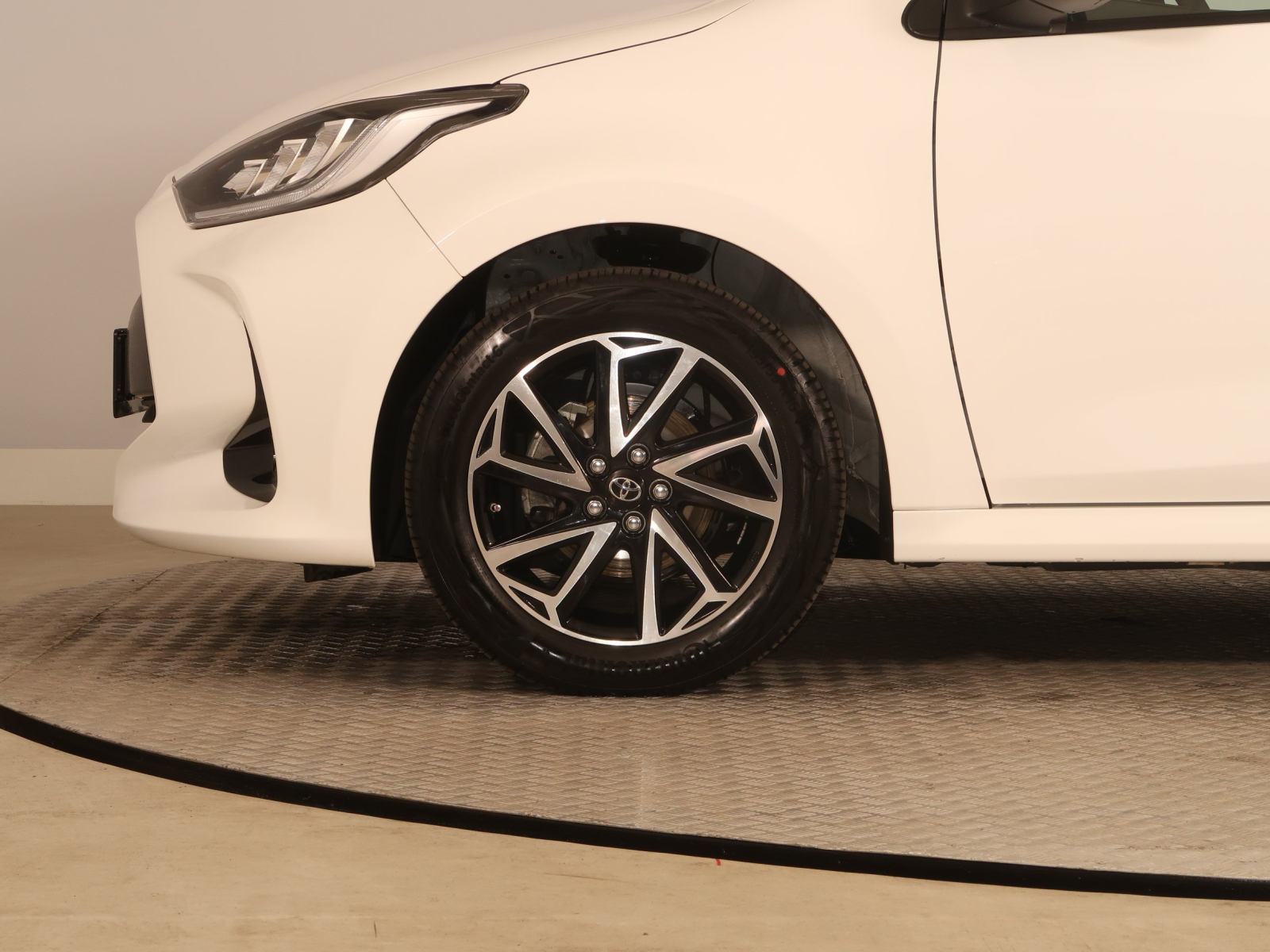 Toyota Yaris - 2023