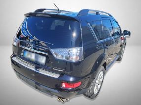 Mitsubishi Outlander - 2011