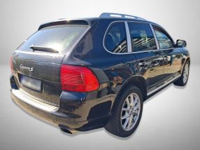 Porsche Cayenne - 2005