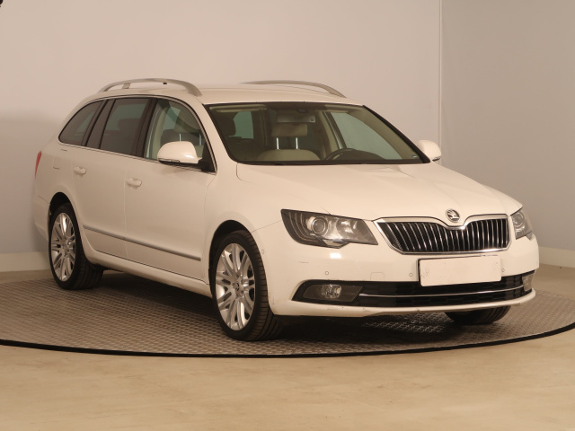 Škoda Superb 2013