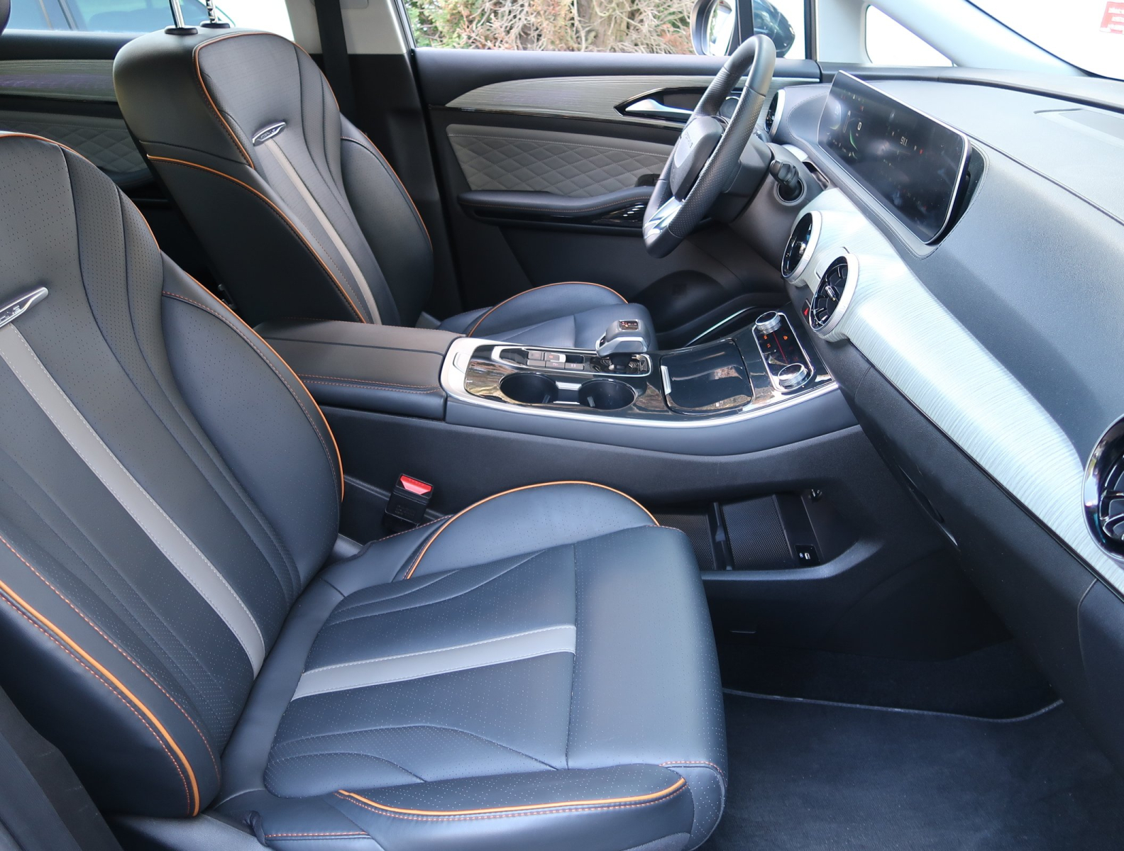 Dongfeng U-Tour - 2025