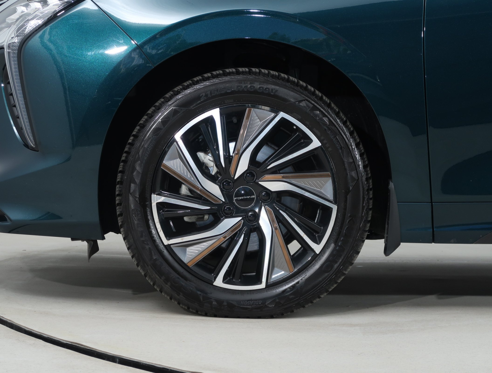 Dongfeng U-Tour - 2025