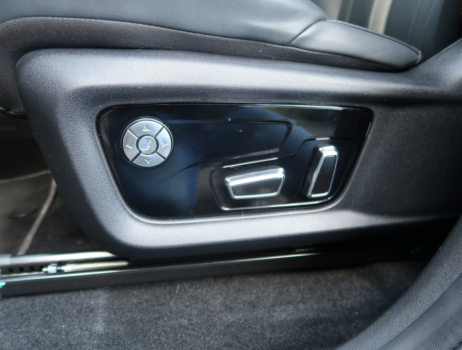 Dongfeng U-Tour - 2025