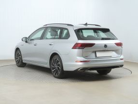 Volkswagen Golf - 2021