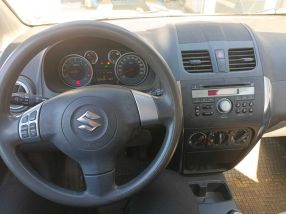 Suzuki SX4 - 2013