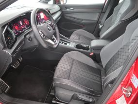 Volkswagen Golf - 2020
