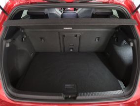Volkswagen Golf - 2020