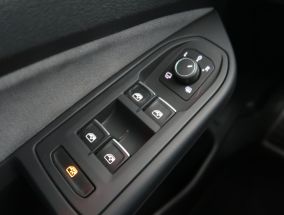 Volkswagen Golf - 2020