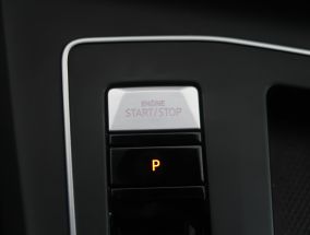 Volkswagen Golf - 2020