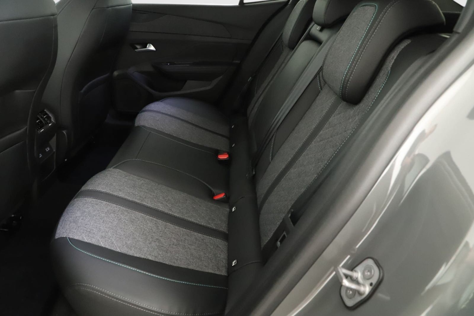 Peugeot 408 - 2024
