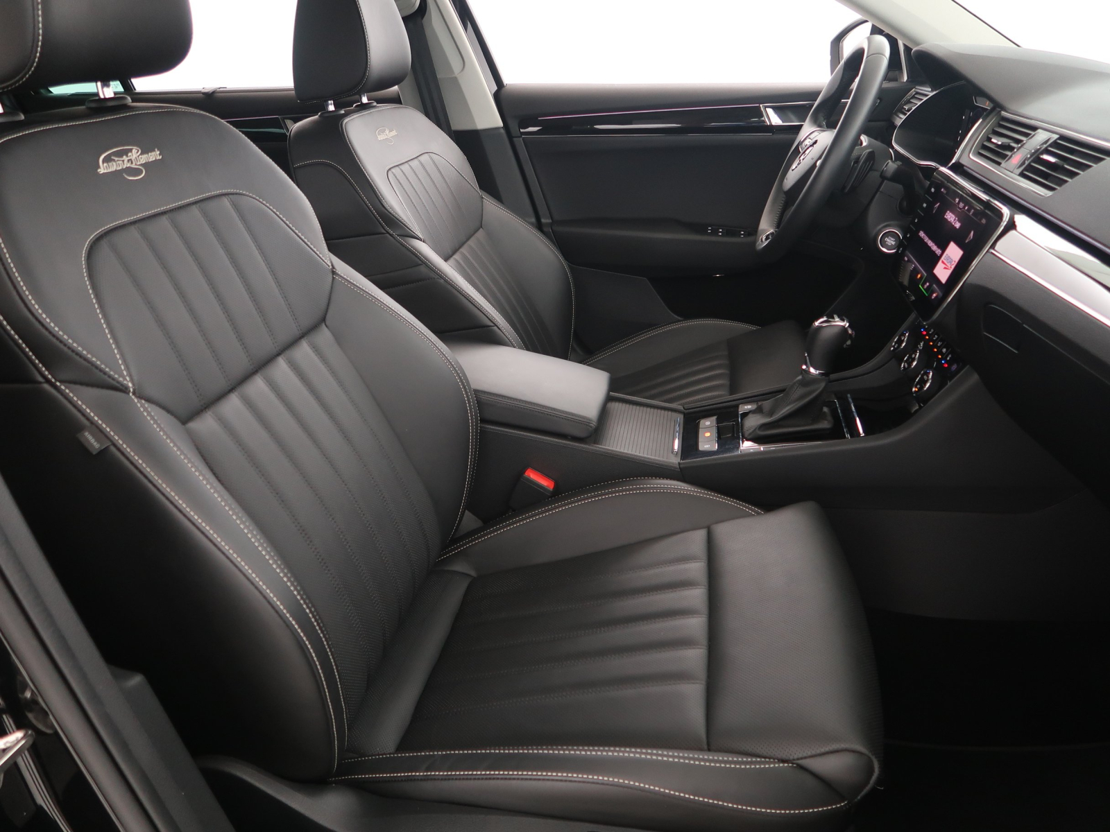 Škoda Superb - 2023