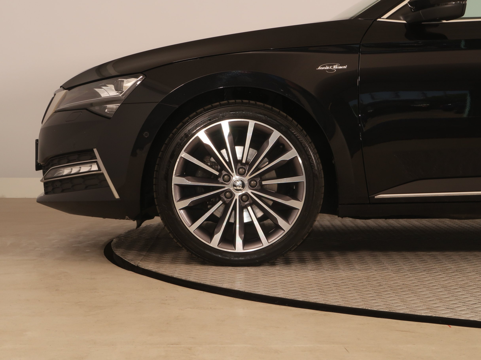 Škoda Superb - 2023