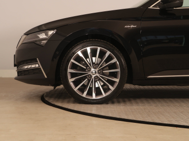 Škoda Superb - 2023