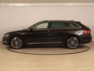 Škoda Superb - 2023