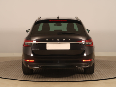 Škoda Superb - 2023