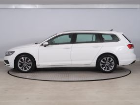 Volkswagen Passat - 2020