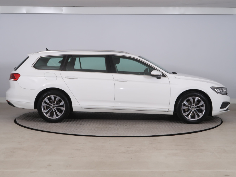 Volkswagen Passat, 2020