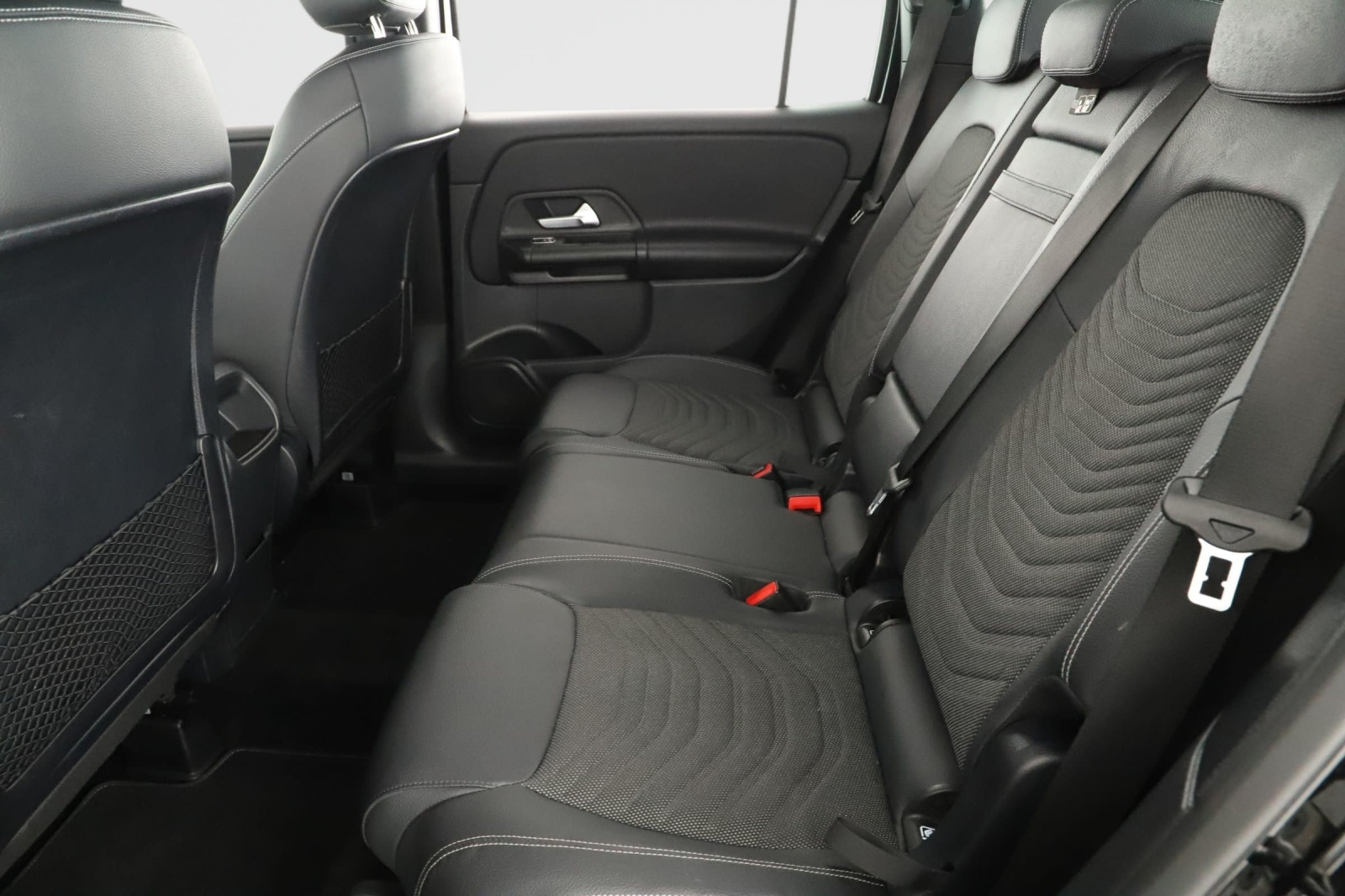 Mercedes-Benz GLB - 2024