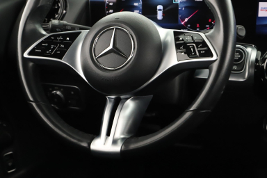 Mercedes-Benz GLB - 2024