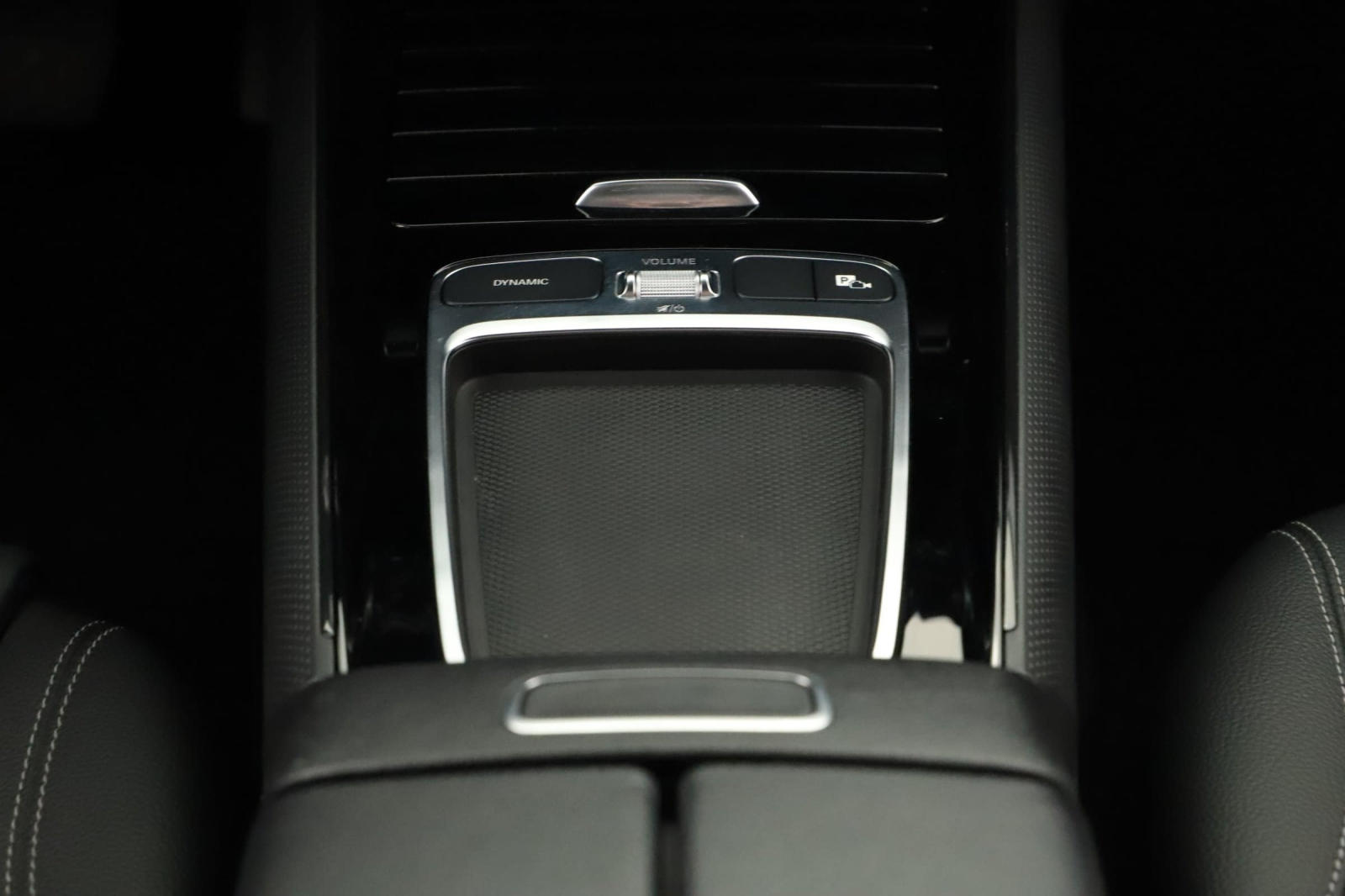 Mercedes-Benz GLB - 2024