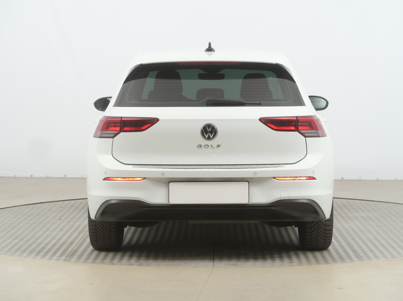 Volkswagen Golf, 2022
