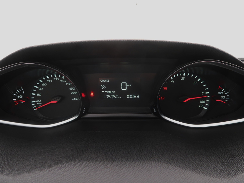 Peugeot 308, 2015