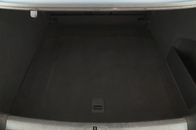 Volkswagen Passat CC, 2011