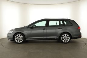 Volkswagen Golf - 2020