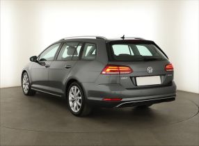Volkswagen Golf - 2020