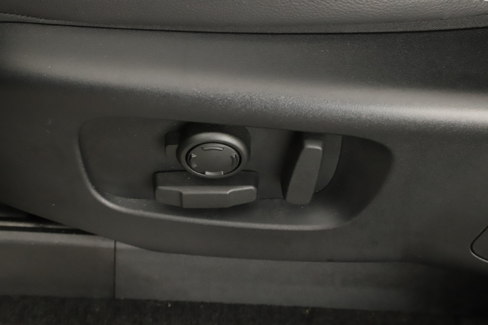 Land Rover Discovery - 2024