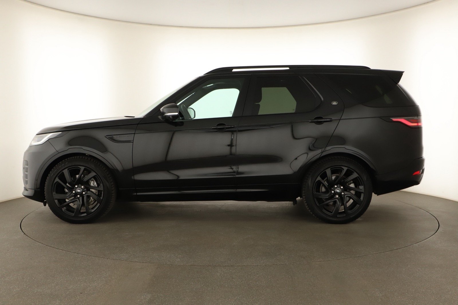 Land Rover Discovery - 2024