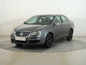 Volkswagen Jetta - 2010