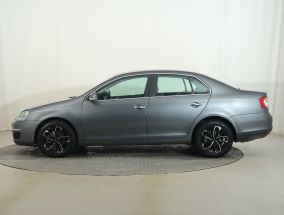 Volkswagen Jetta - 2010